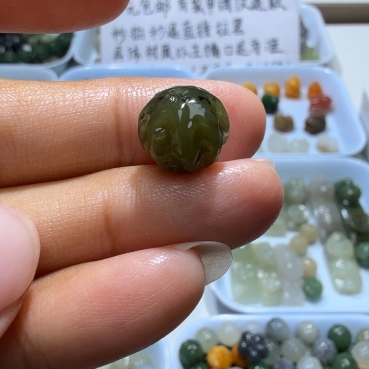 未镶嵌和田玉珠宝半成品