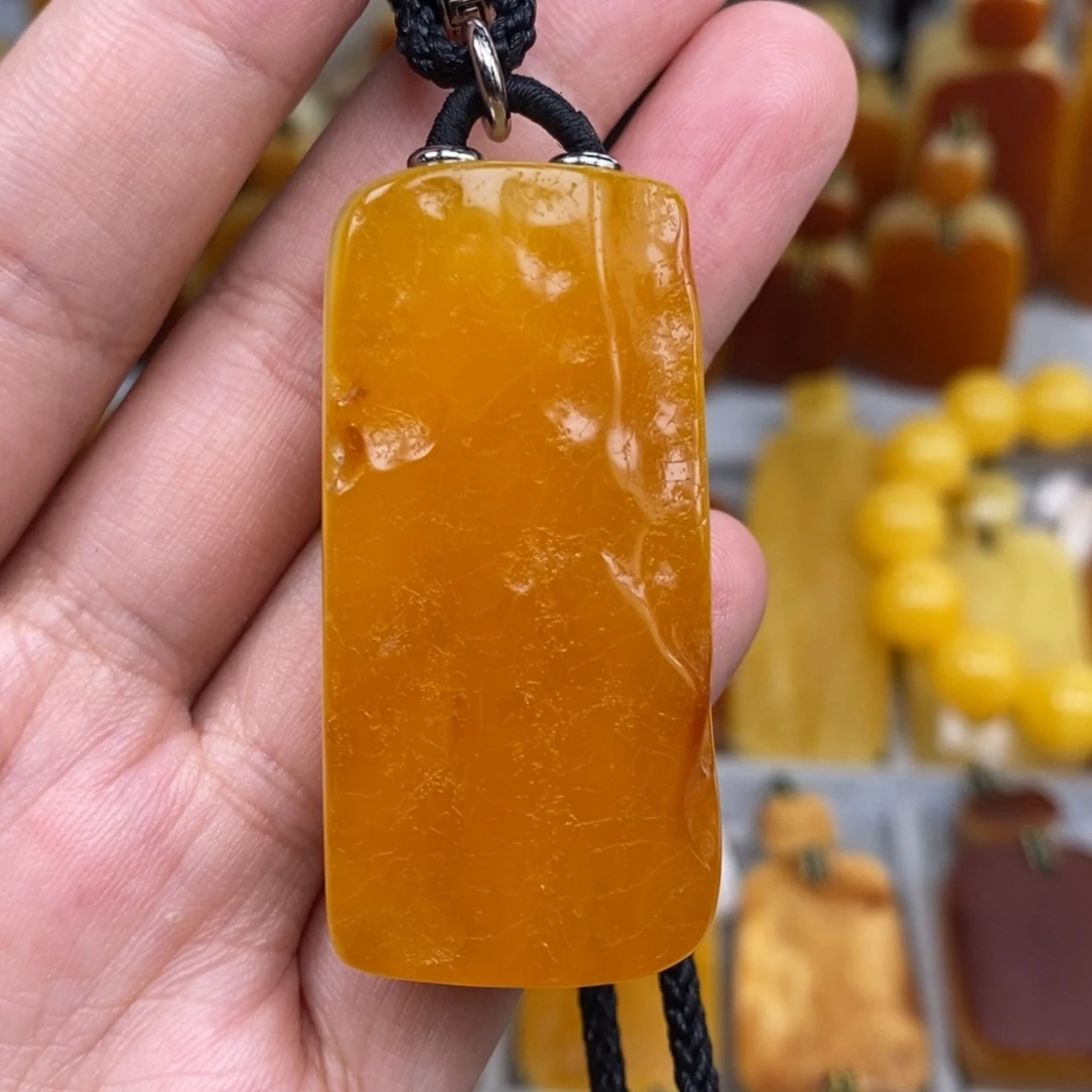 琥珀未镶嵌珠宝奇石