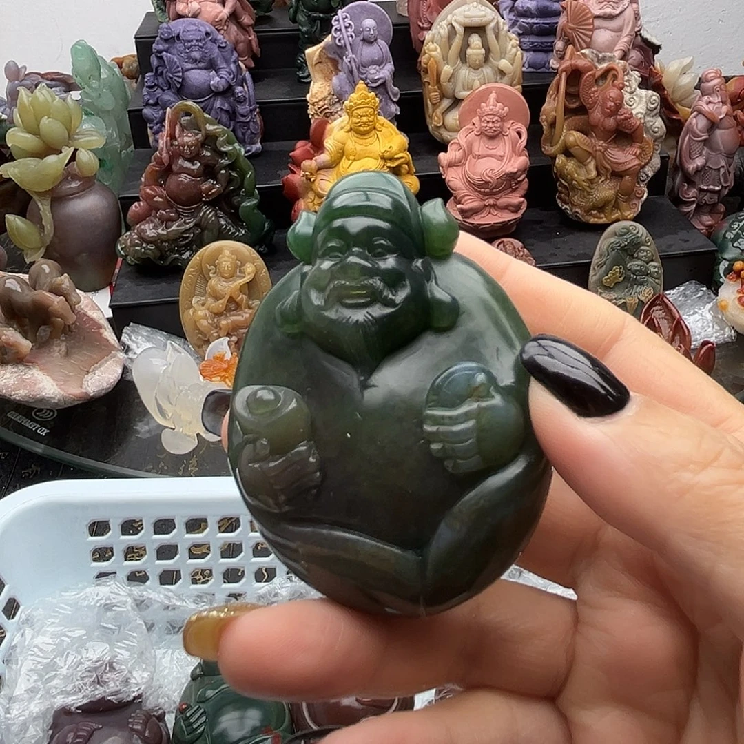 石英岩玉未镶嵌颈饰
