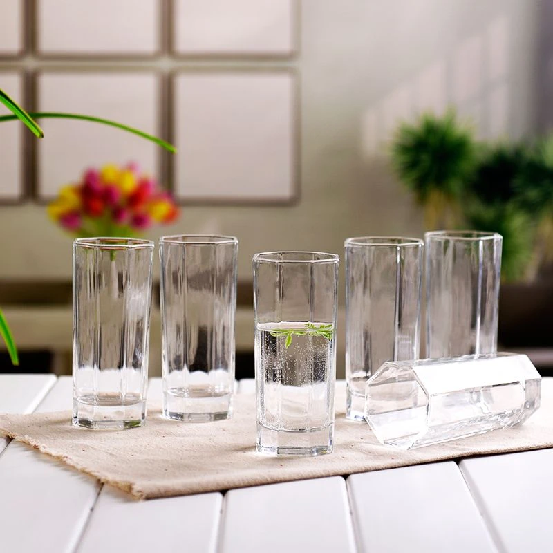 家用玻璃水杯，泡茶、喝酒高档茶杯透明创意耐热加厚无铅洋酒杯