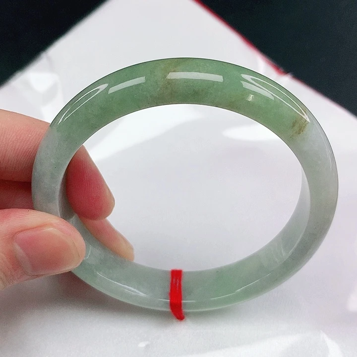 翡翠手镯未镶嵌圈58.8。2032