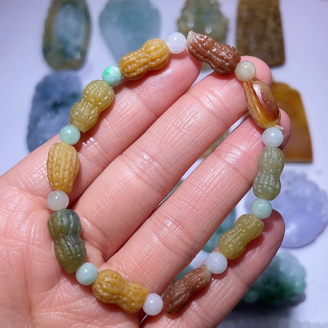 定制翡翠未镶嵌木**人翡翠