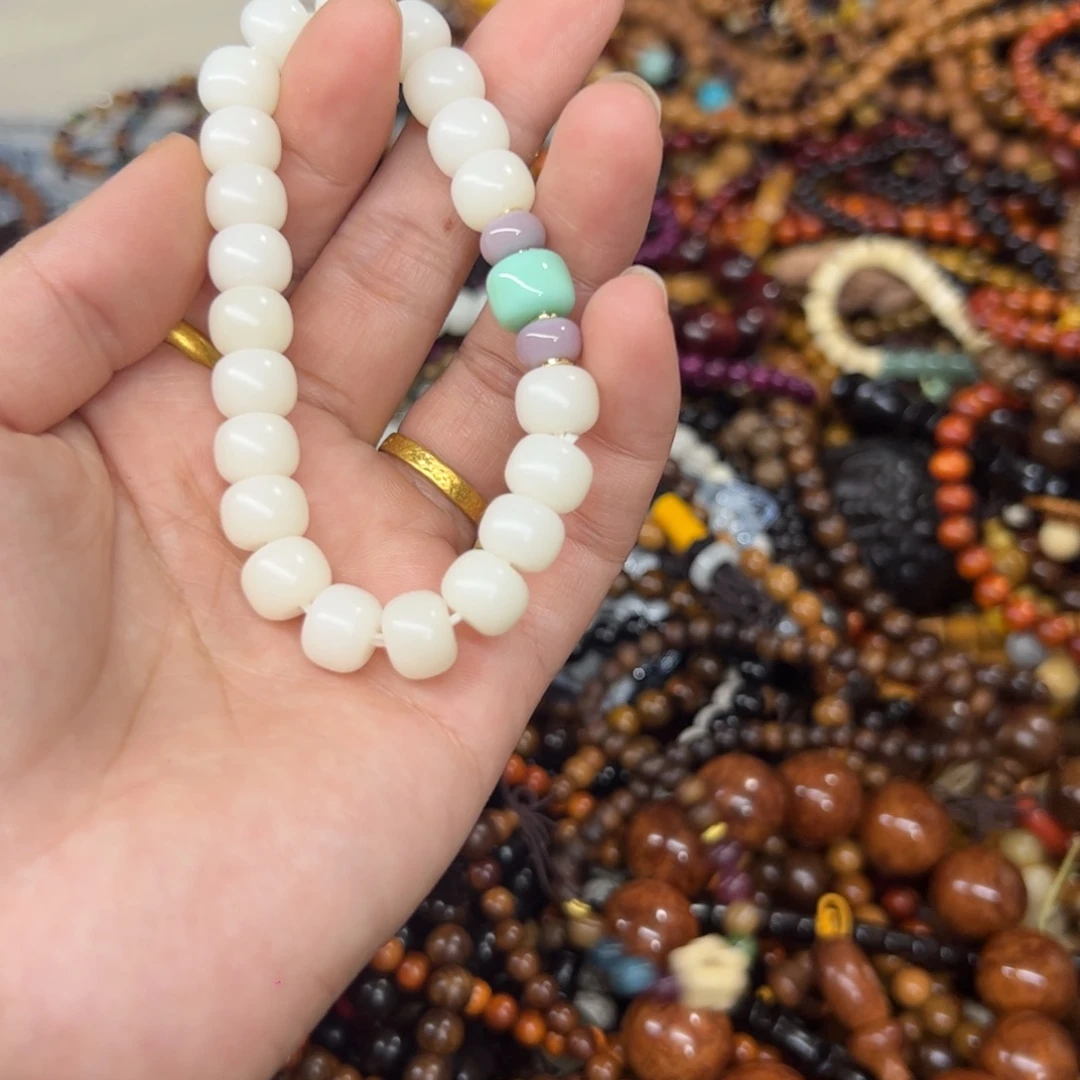 无事牌维腊木（绿檀）