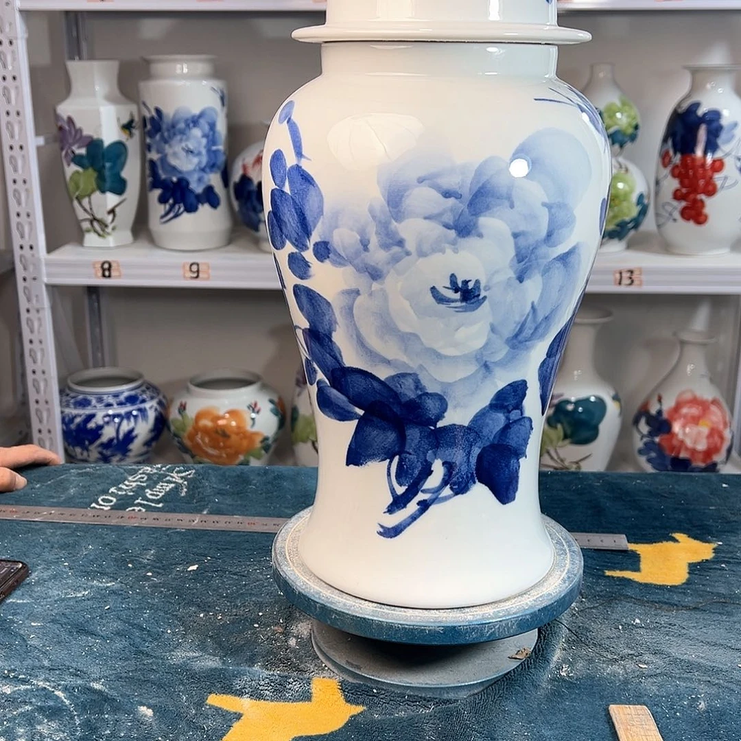 摆件景德镇陶瓷将青牡