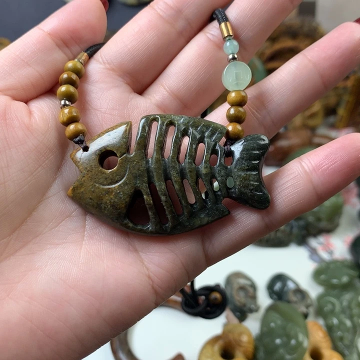 岫岩河磨玉（透闪石质玉）挂件未镶嵌漂***头