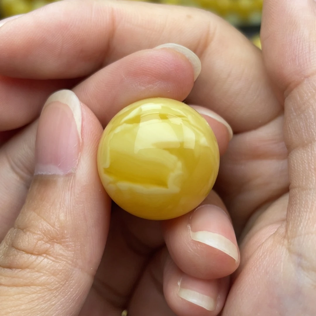 琥珀未镶嵌颈饰浓蜡妖花