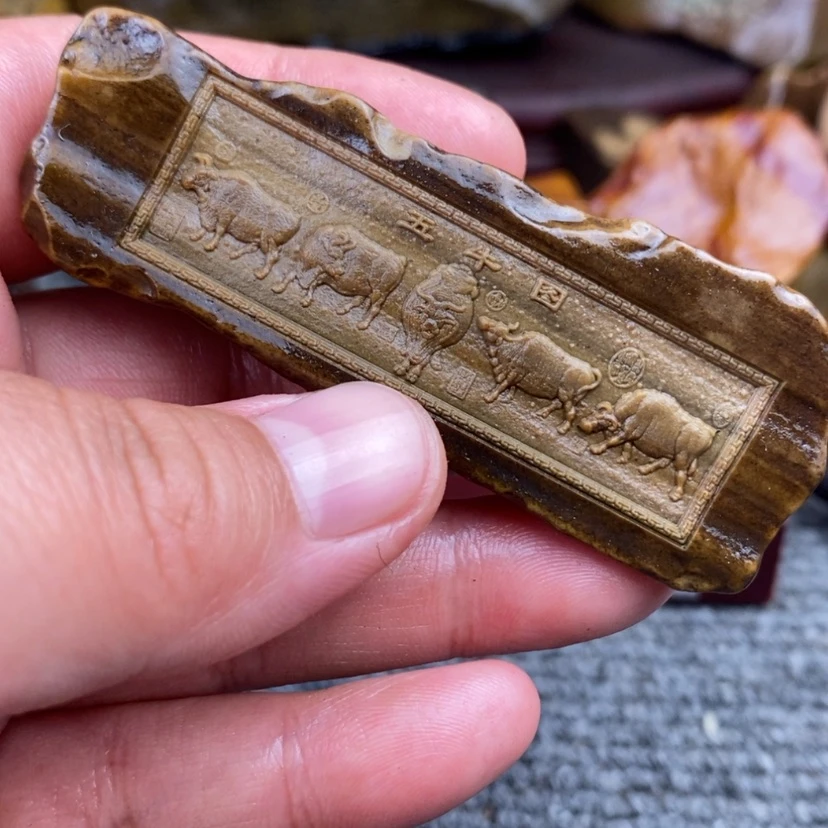 【闪购商品】原石雕刻手把件