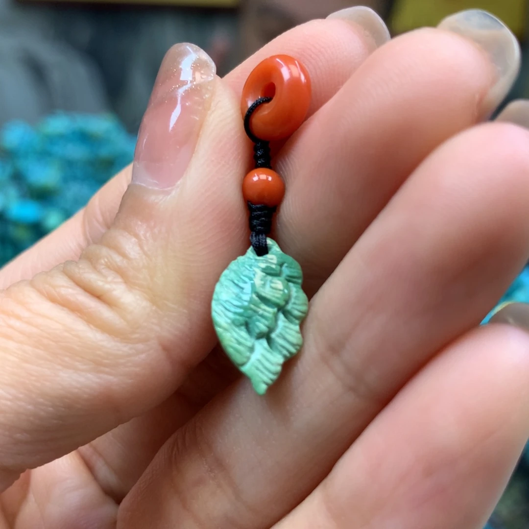 南红玛瑙配饰未镶嵌