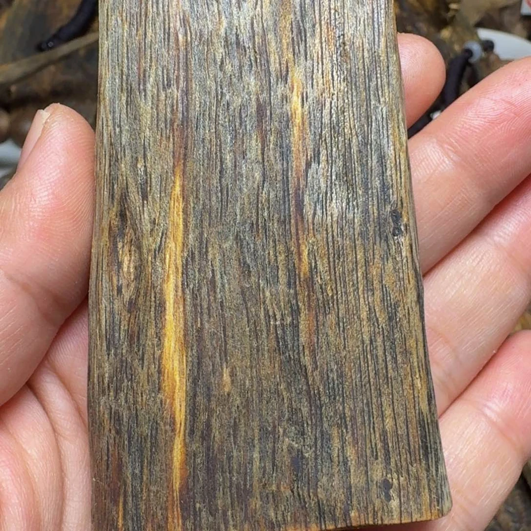 ∮***∮沉香碎屑沉香白棋定制人物雕刻牌24克 不退不换