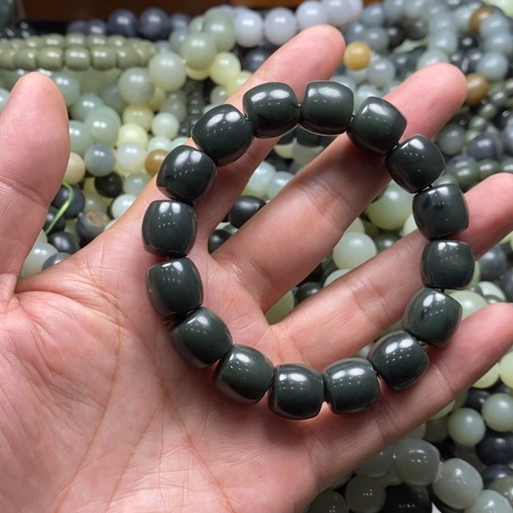 手链未镶嵌和田玉