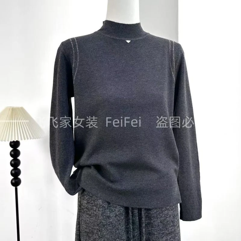 飞飞家~小三角标打底！！双边肩线设计~气质百搭#针织衫T136灰