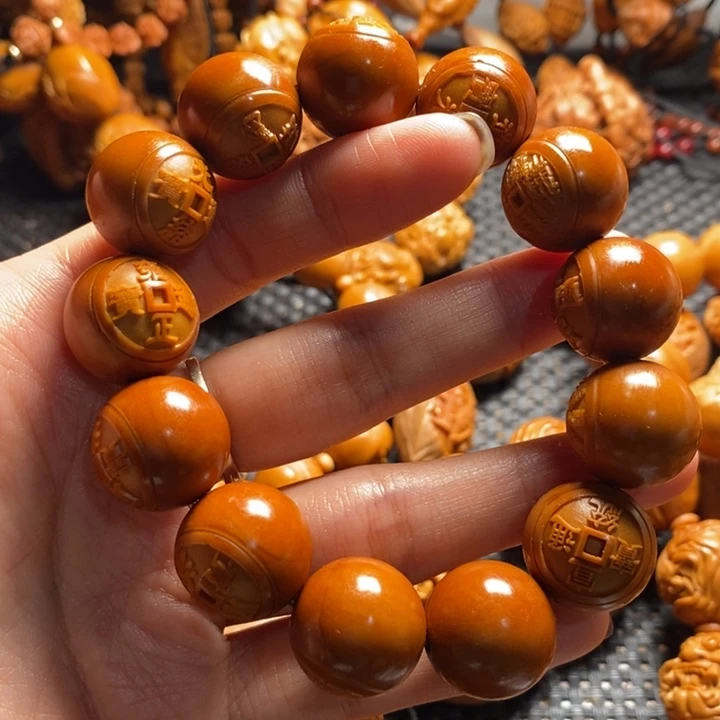 吊坠橄榄核光珠五帝钱