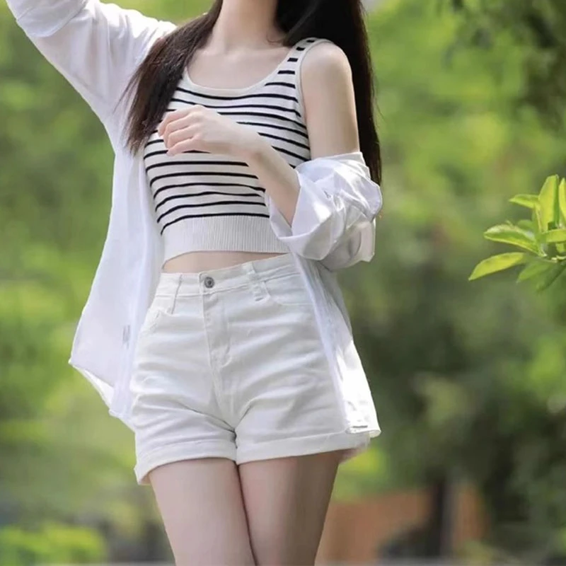 雪千羽白色牛仔短裤女2025新款高腰显瘦阔腿宽松a字热裤子夏天薄