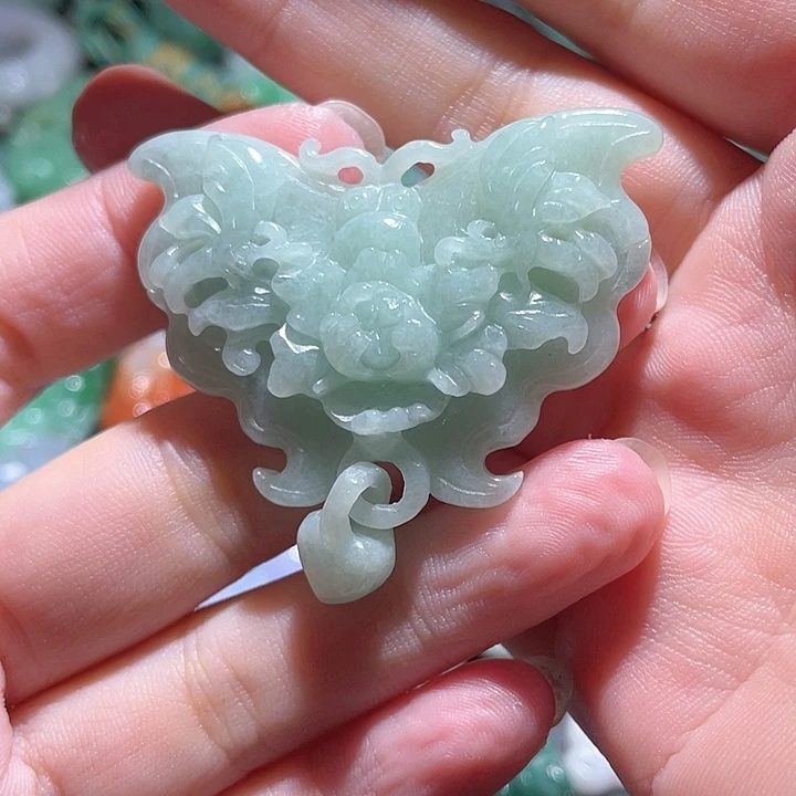 颈饰未镶嵌翡翠天