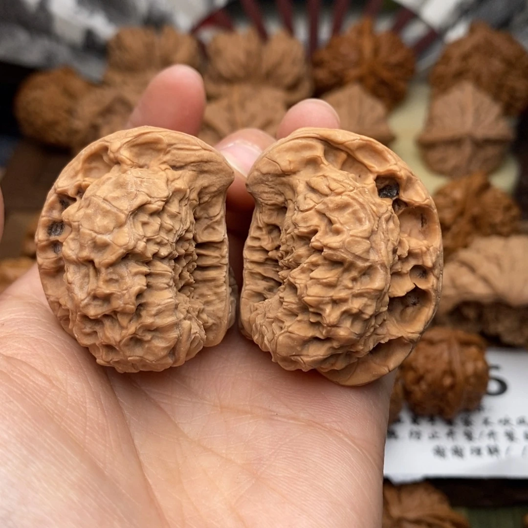 文玩核桃把件425号64座山雕