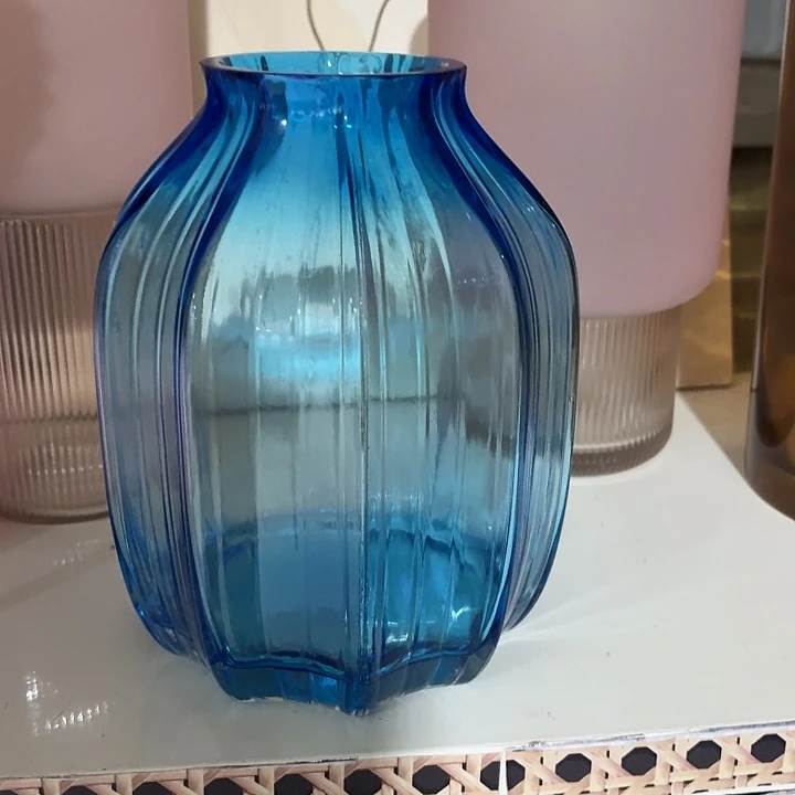 高度22厘米重工艺琉璃花瓶