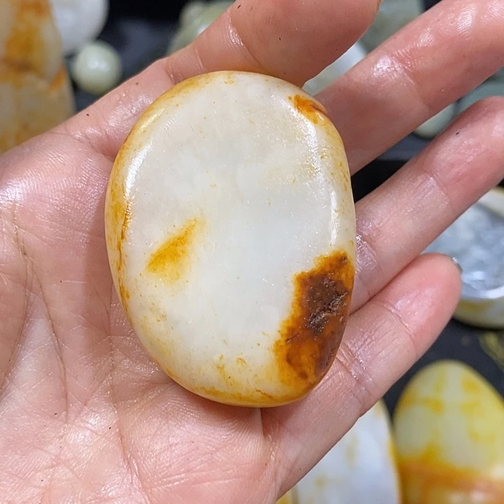 未镶嵌和田玉(糖玉)挂件