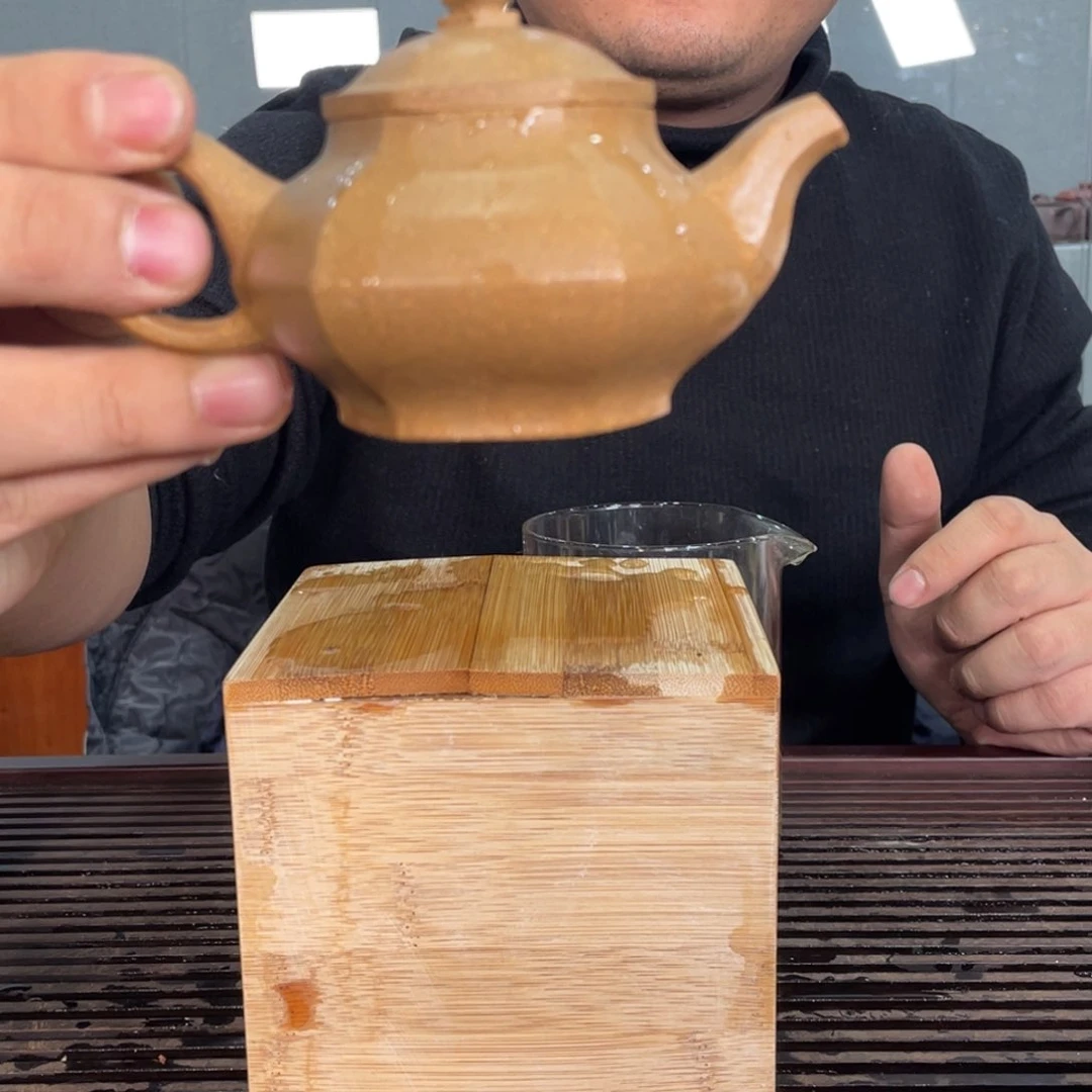 紫砂茶壶我不在这里干