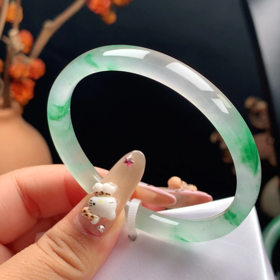 石英质玉未镶嵌镯子54