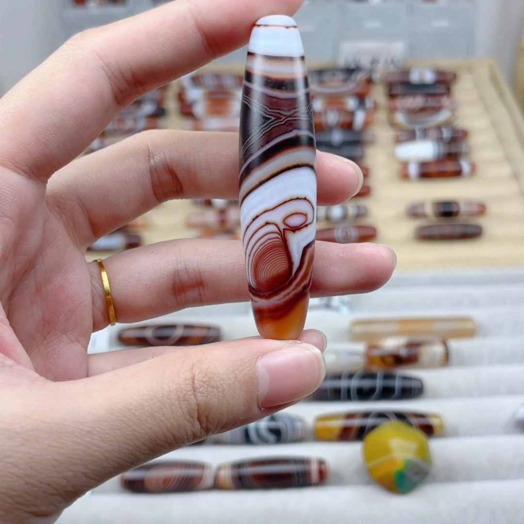 梦***人合金颈饰玛瑙/玉髓