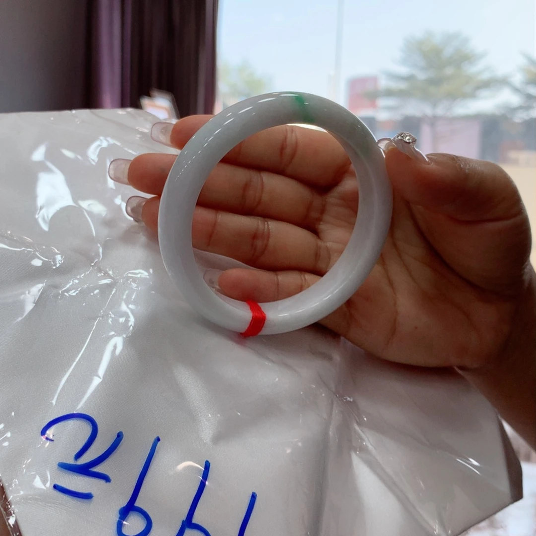 翡翠手镯未镶嵌买断