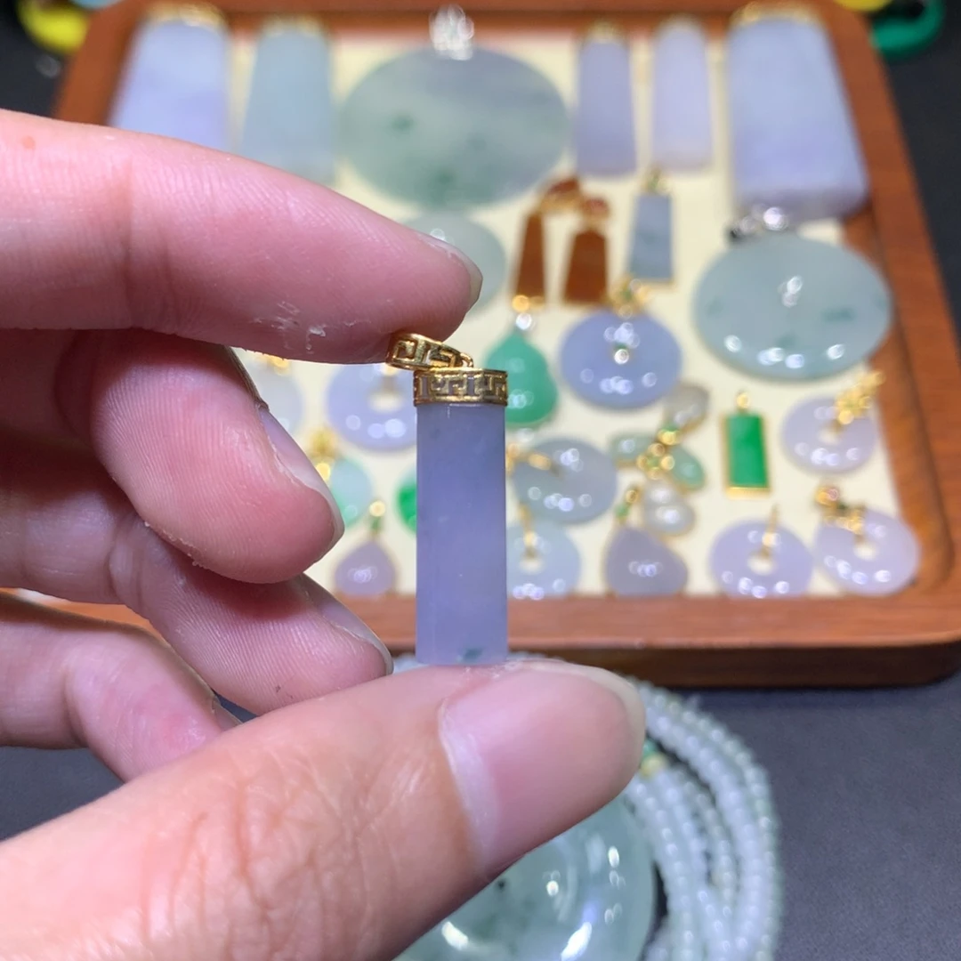 吊坠(不含链)18K金镶嵌翡翠