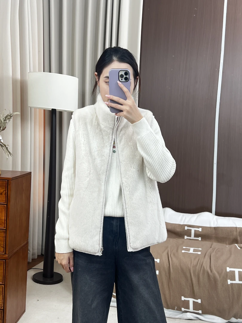 2025新款冬进口小母貂水貂外套马甲整貂水貂皮外套女水貂外套女款