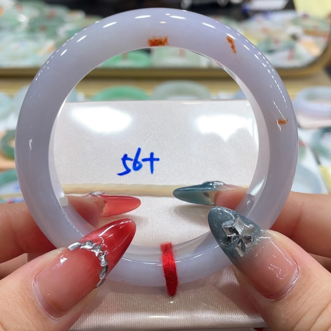 翡翠手镯未镶嵌翡翠