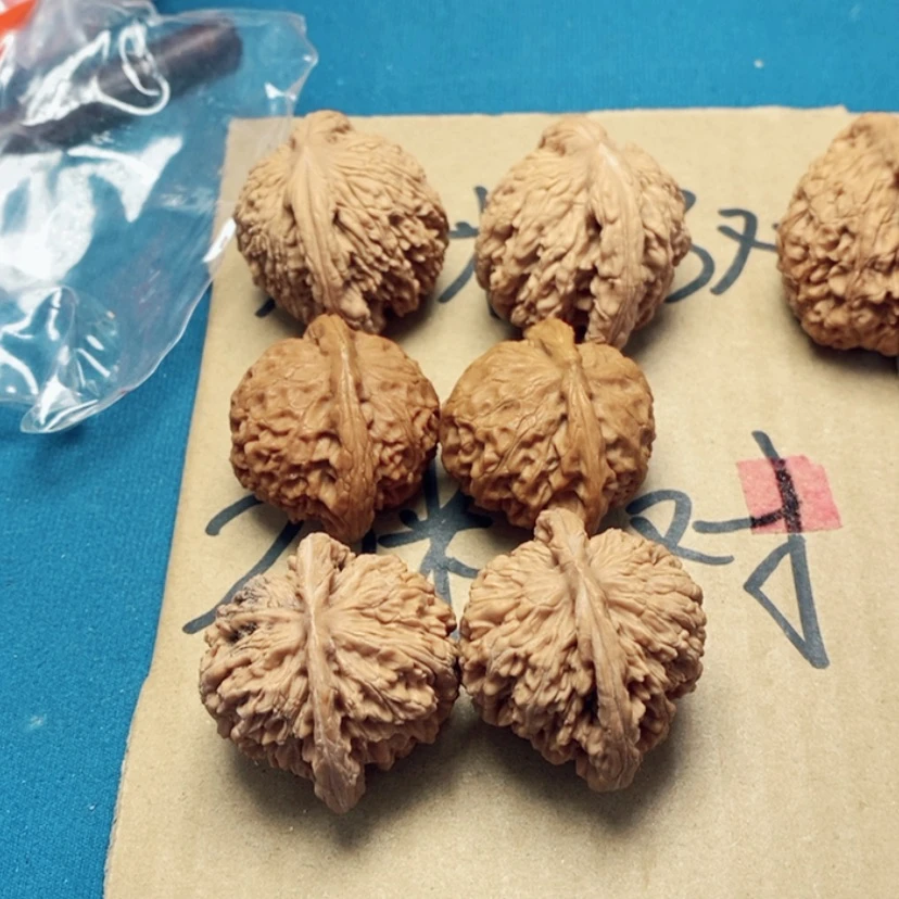 【闪购商品】文玩核桃吊坠农**哥70:70:70
