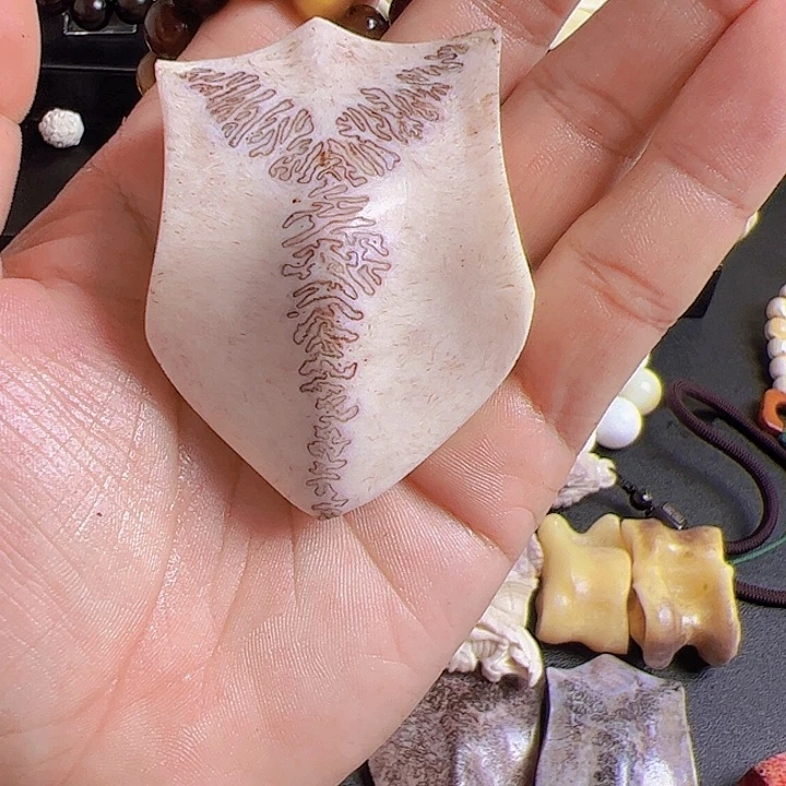 离*远养殖鹿头骨制作三界牌