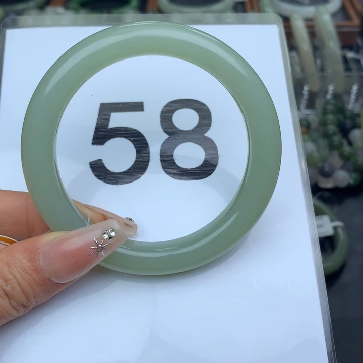 未镶嵌手镯和田玉56