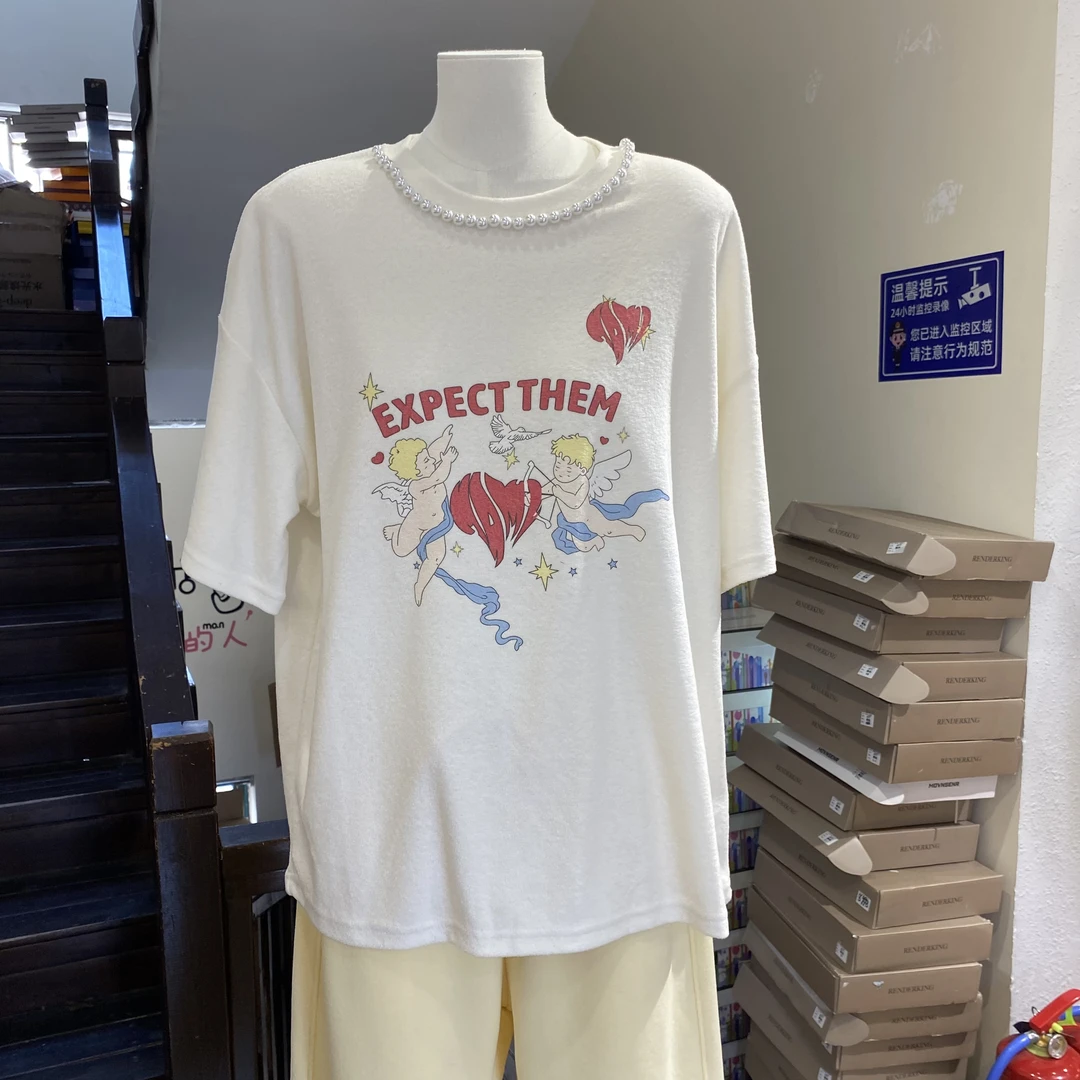 1384【春款】印花圆领卡通舒适时尚休闲百搭大版简约打底衫