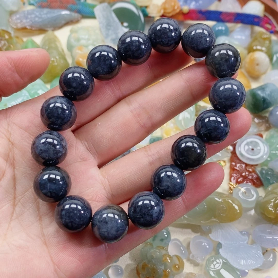 翡翠未镶嵌颈饰卡13乌鸡