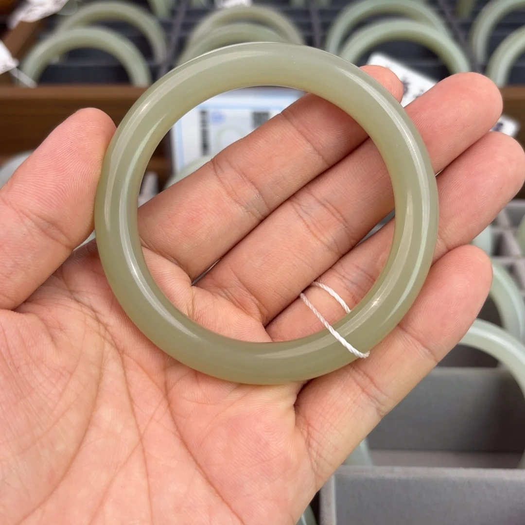 未镶嵌手镯和田玉小****a11