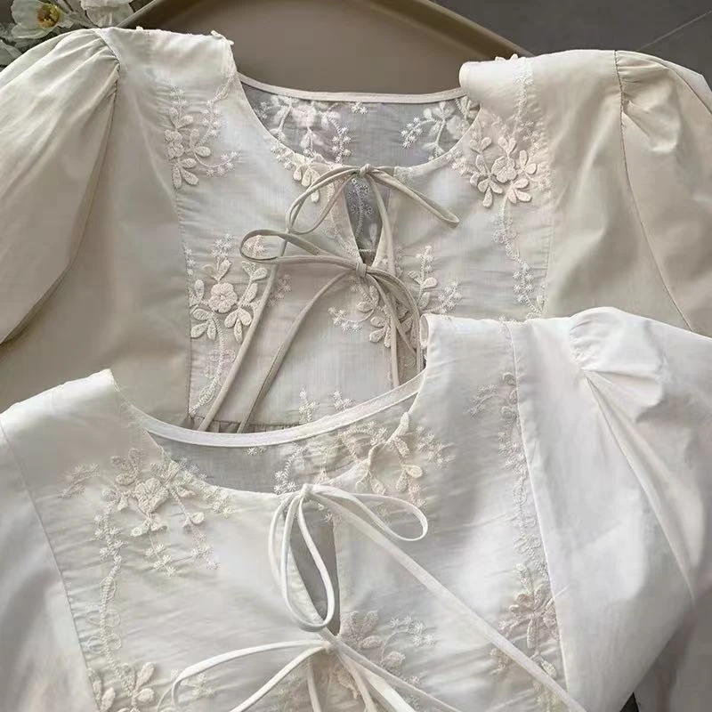 琦琦子 A5015# 东大门韩版刺绣圆领绑带喇叭长袖衬衫