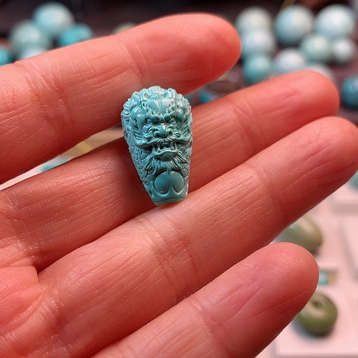 绿松石配饰未镶嵌