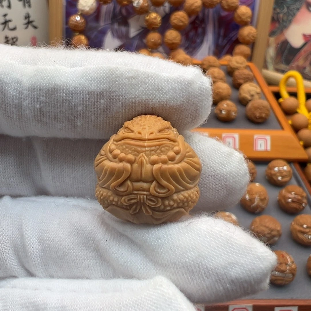 猴头核桃吊坠金蟾