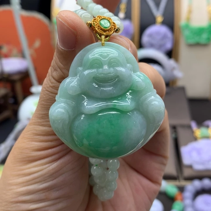 翡翠未镶嵌吊坠(赠链)