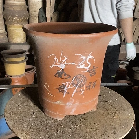 中国宜兴紫砂花盆！