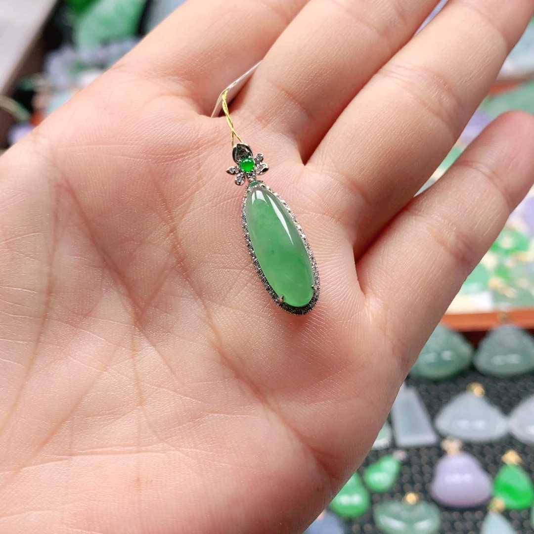 吊坠(不含链)18K金镶嵌翡翠