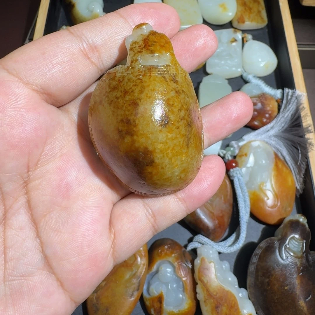 和田玉未镶嵌吊坠(不含链)