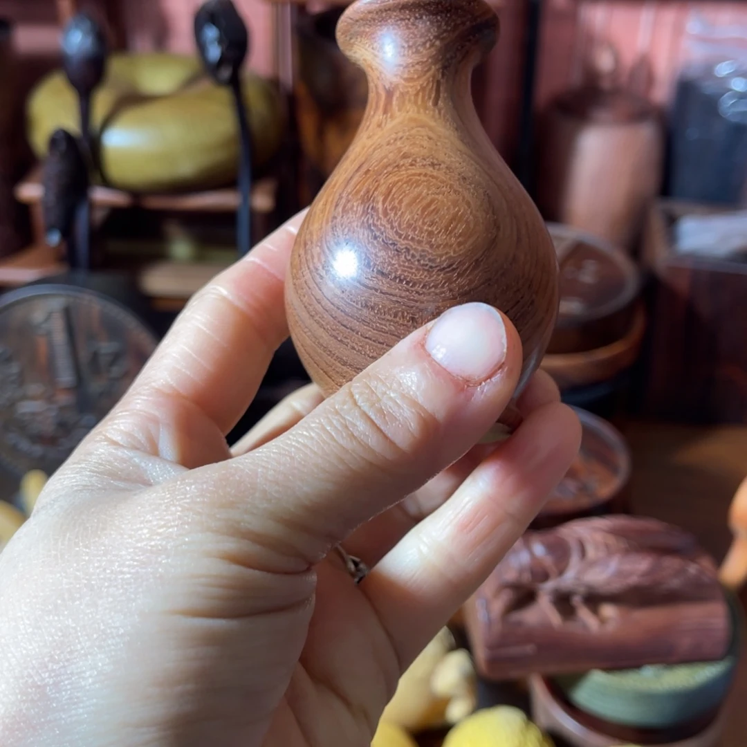 再***头大果缅花材料的小瓶子一对