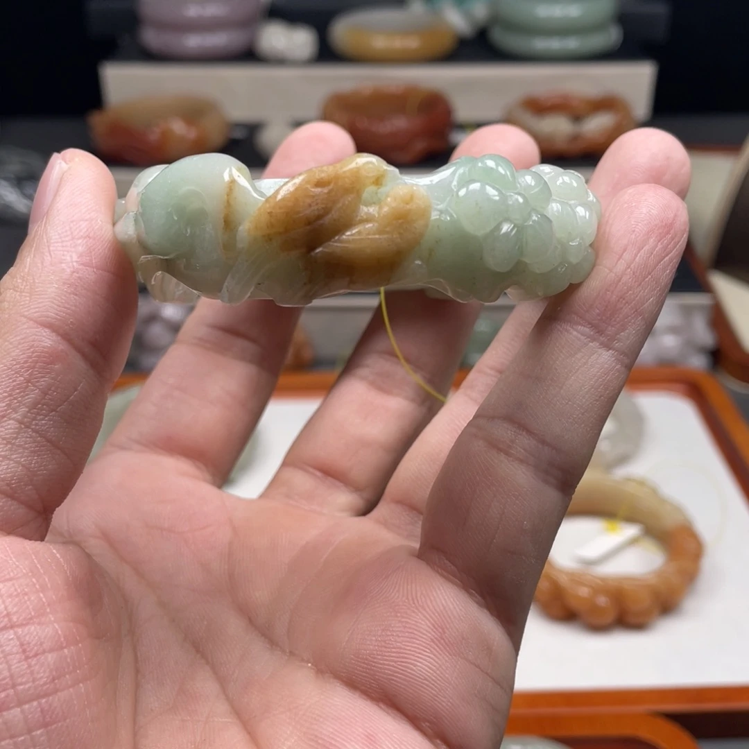 石英质玉手镯未镶嵌ℳ****