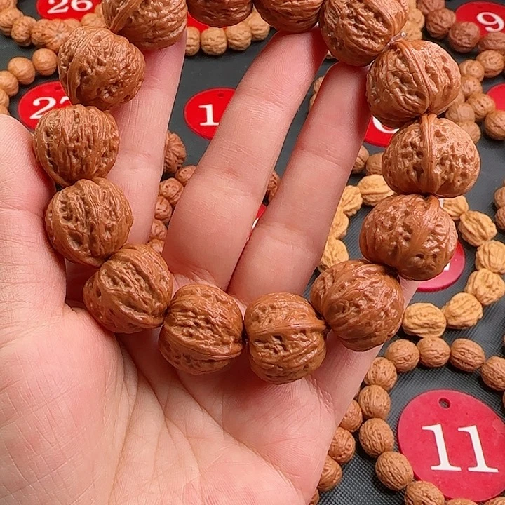文玩核桃手串一道筋