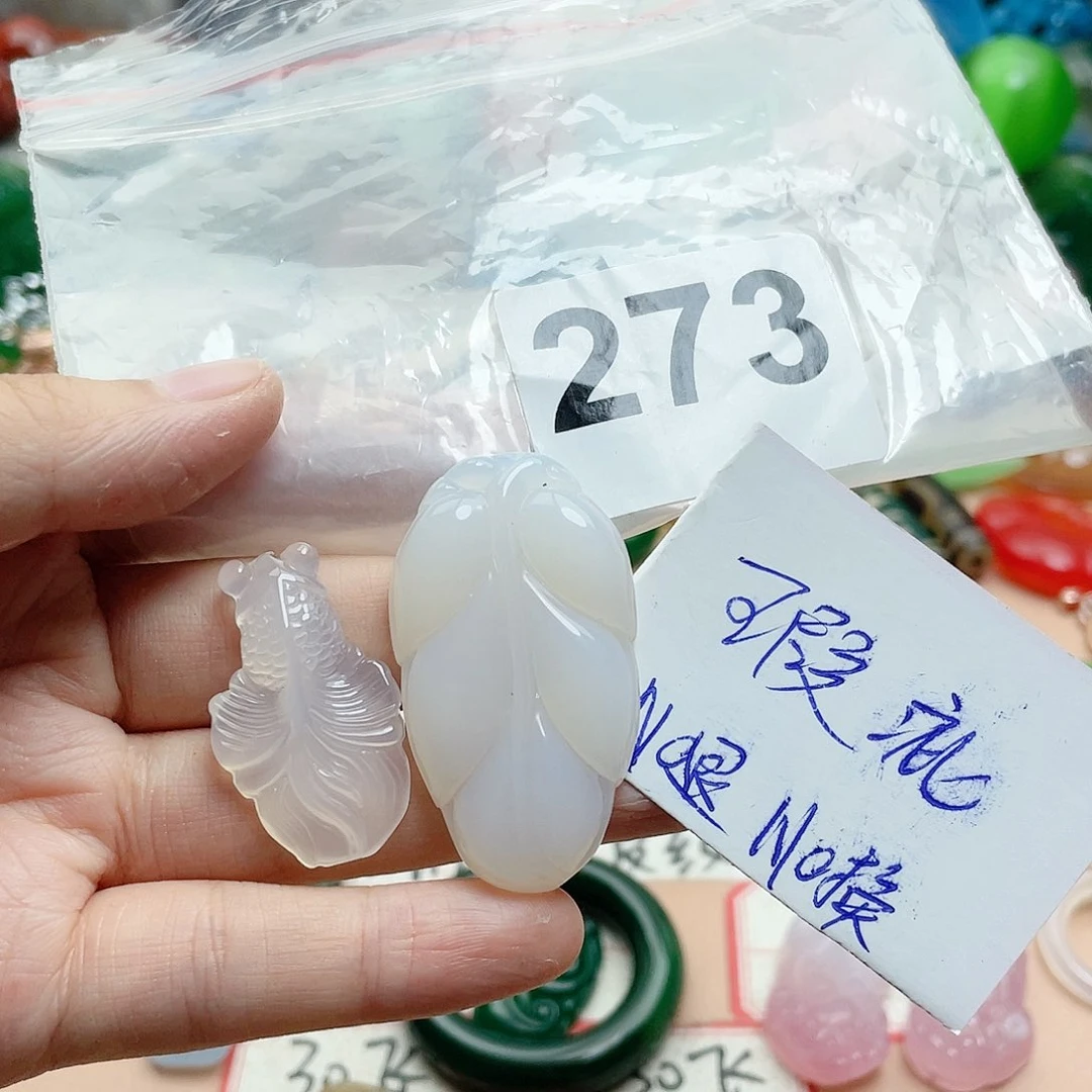 合金颈饰玛瑙/玉髓人*