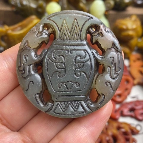 蛇纹石玉未镶嵌颈饰74