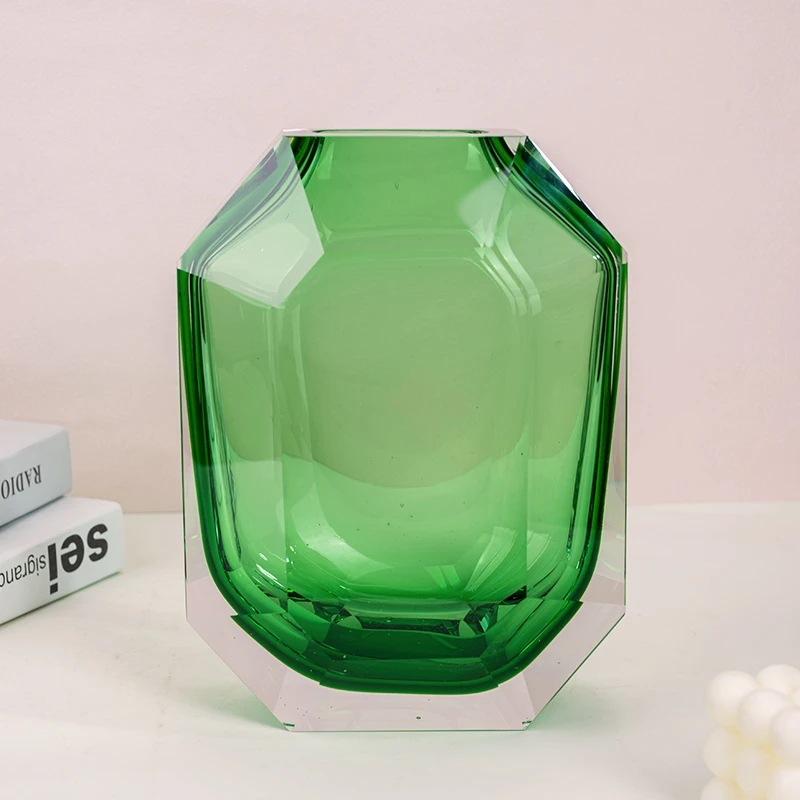 L636 现代化时尚质感家居重工巴卡拉绿色花瓶