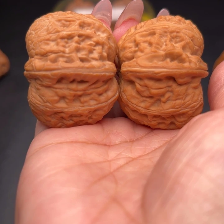 把件桃核44元宝狮子头