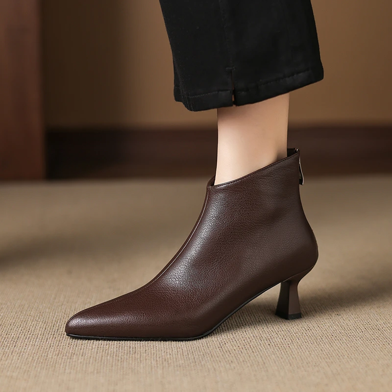 5.5cm法式细跟洋气小短靴细跟百搭尖头裸靴秋冬新款加绒及踝靴女