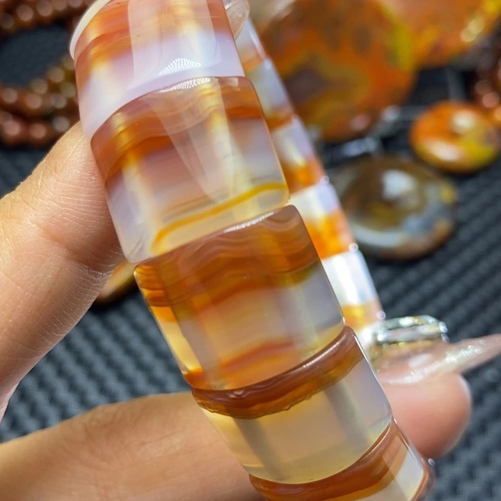 玛瑙/玉髓颈饰未镶嵌